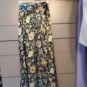 Nieves Lavi Black Silk Print Maxi Dress  Size 4 NWOT